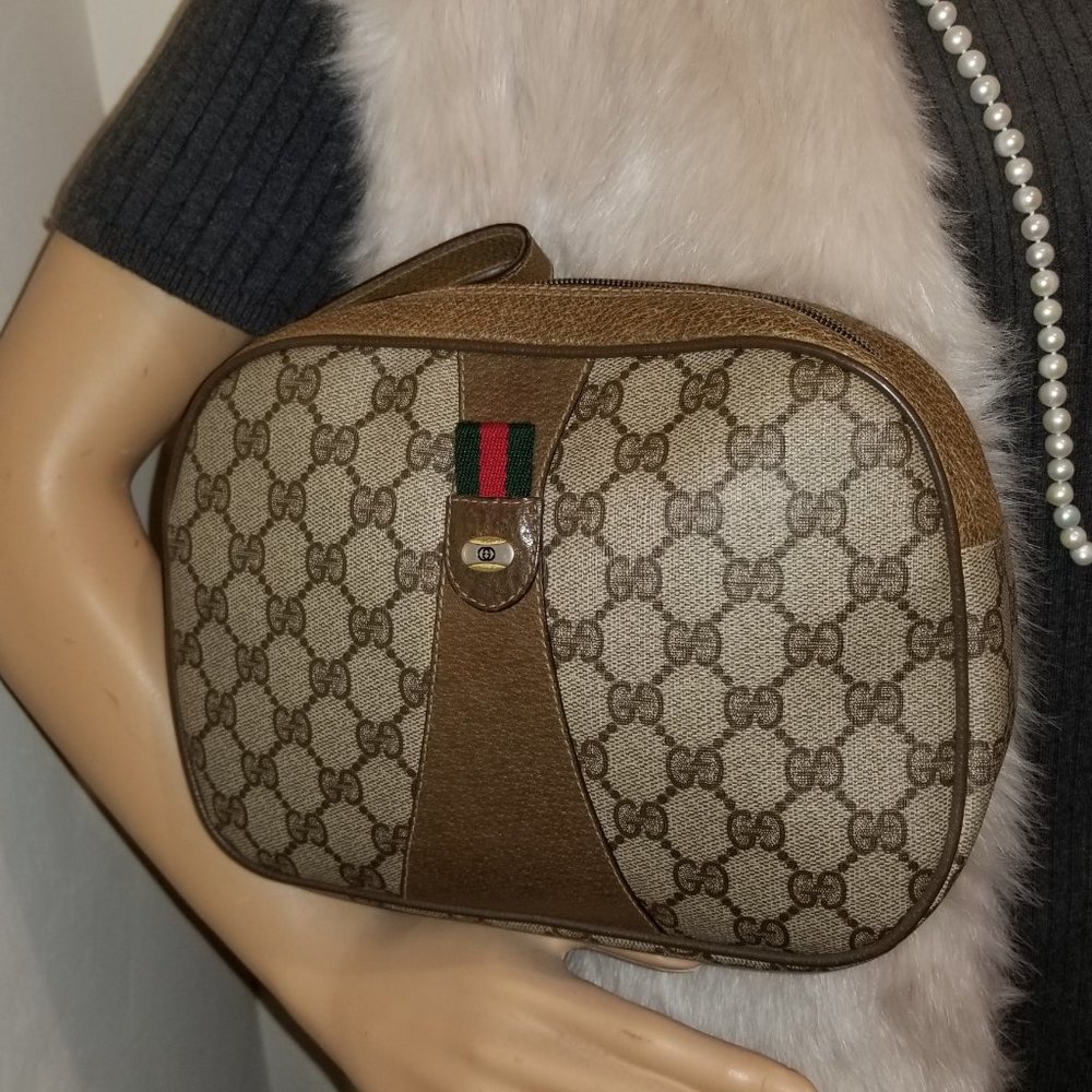 1980's Vintage Gucci Clutch Gem